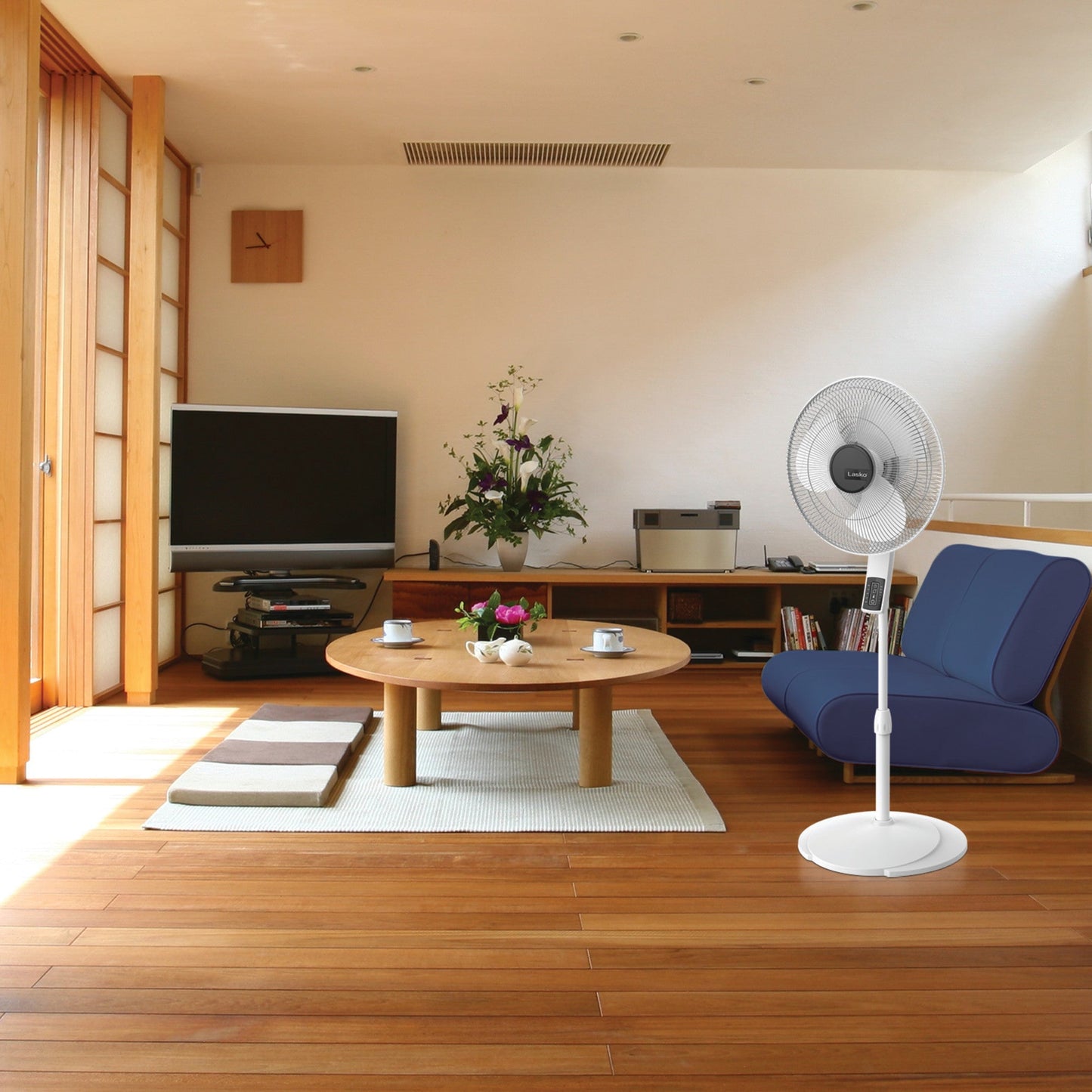 Lasko S16614 16" 4-Speed Oscillating Pedestal Fan with Remote Control: white